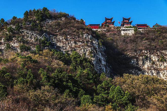 PG电子吴秀成：茱萸峰峦景致秀（组图）(图3)