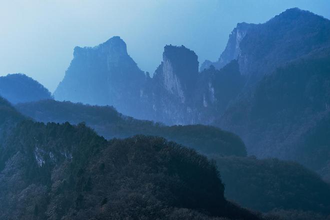 PG电子吴秀成：茱萸峰峦景致秀（组图）(图9)